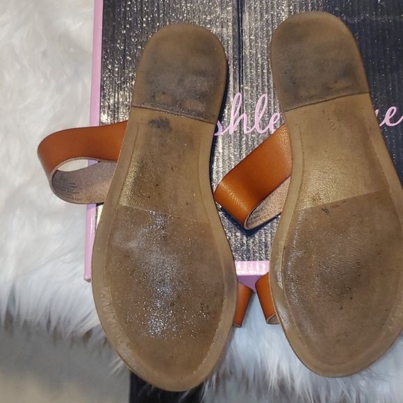 Sandal - Picture 2 of 2